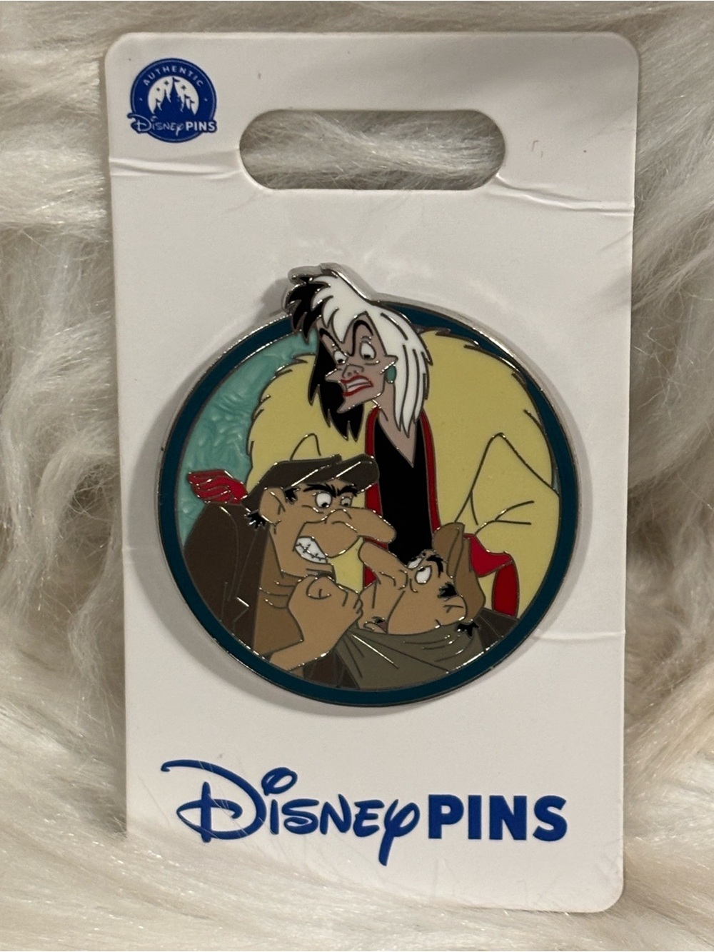 Disney Parks Pin Villain Frame CRUELLA de VIL 101 Dalmatians - NEW